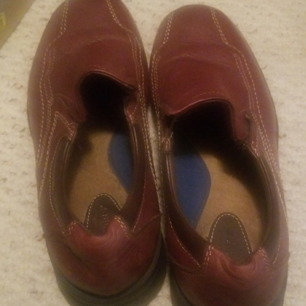 Shoes - Picture 3 of 3